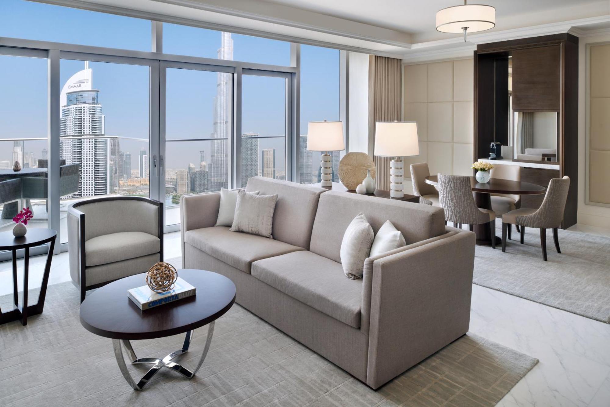Executive Suite Fountain View Ultimate Staycation At The Top Tickets Burj Khalifa