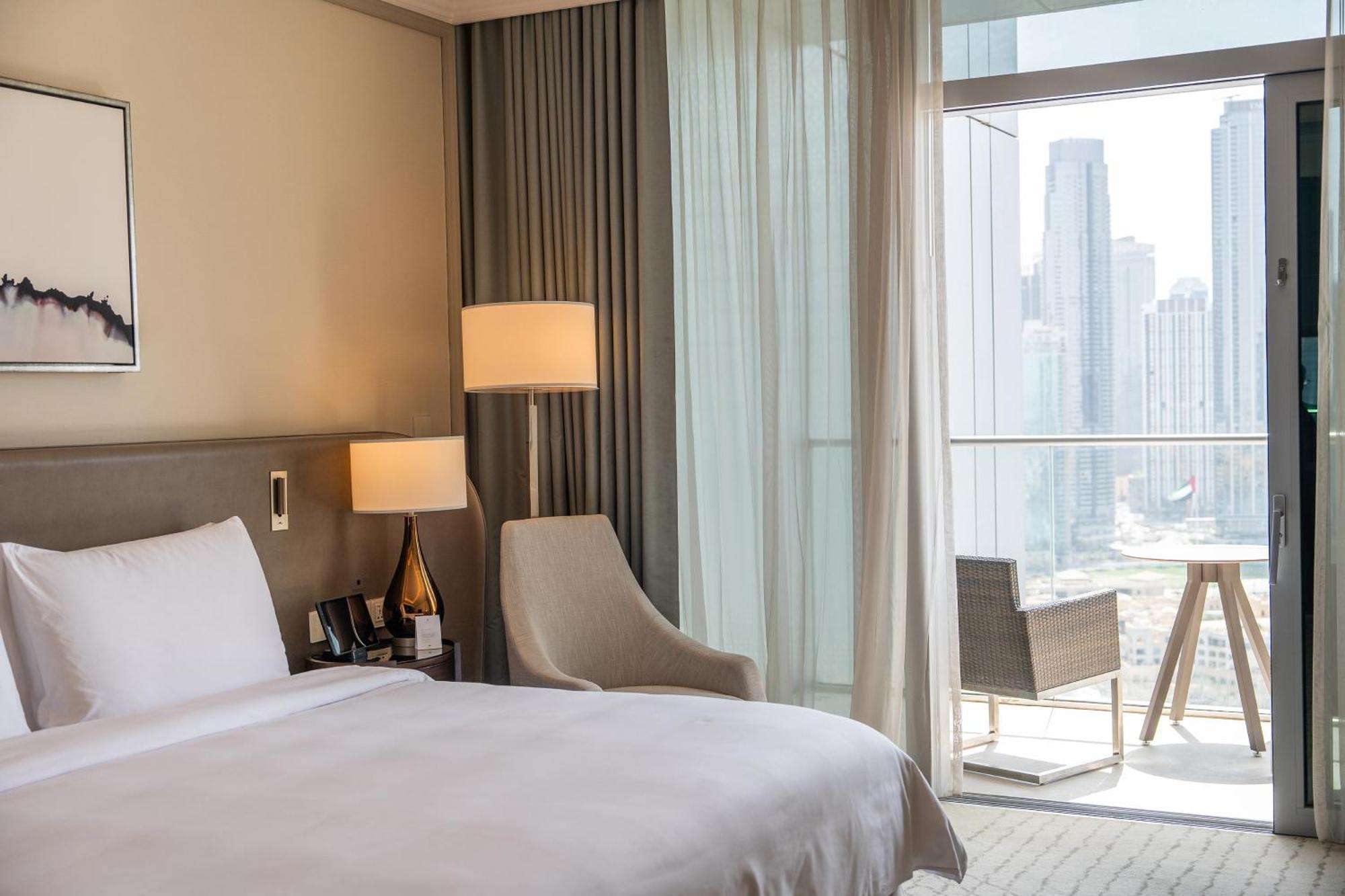 Ambassador Suite Burj Khalifa Fountain View